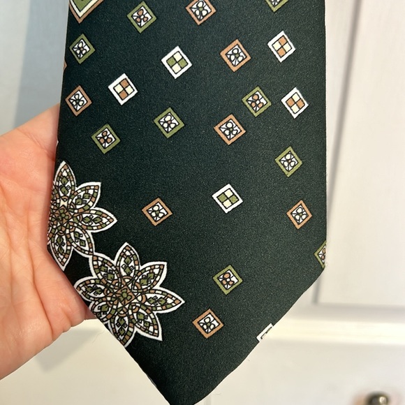 Cortefiel Green 70s Vibe Tie - Picture 8 of 8